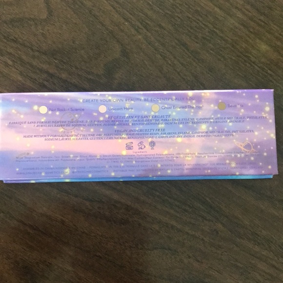 Space Case Cosmetics Eyeshadow Quad - Picture 4 of 4